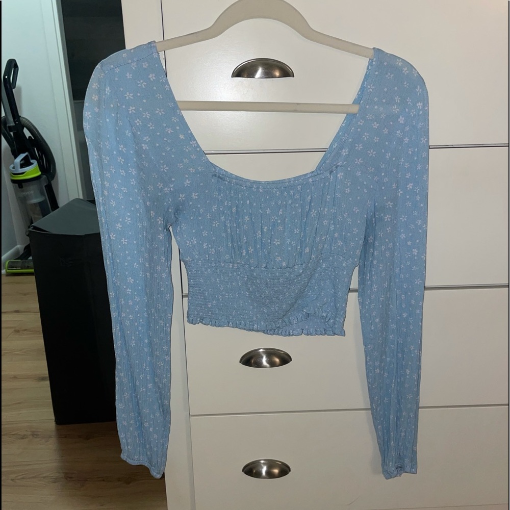 LA Hearts Blue and White Floral Crop Long Sleeve